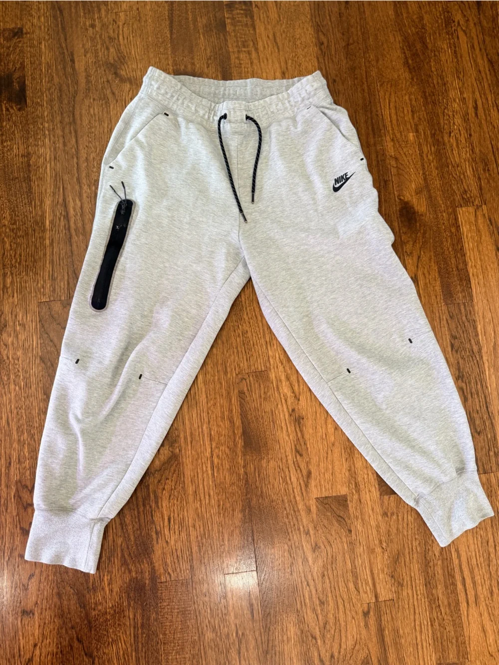Nike Women’s Light Gray (Heather) full zip Hoodie & Jogger Set